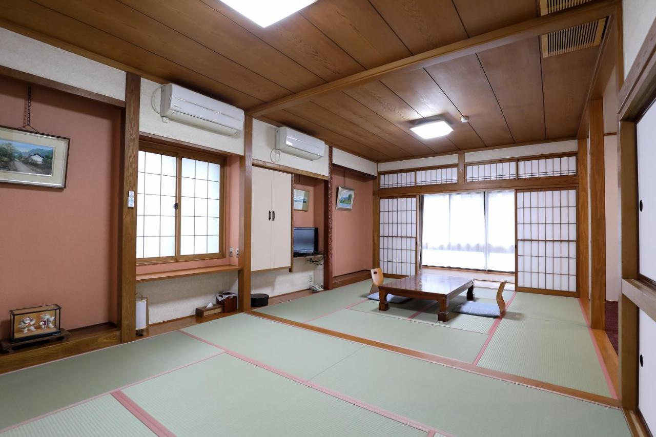 Tsukasaya Ryokan Tsuruoka Dış mekan fotoğraf